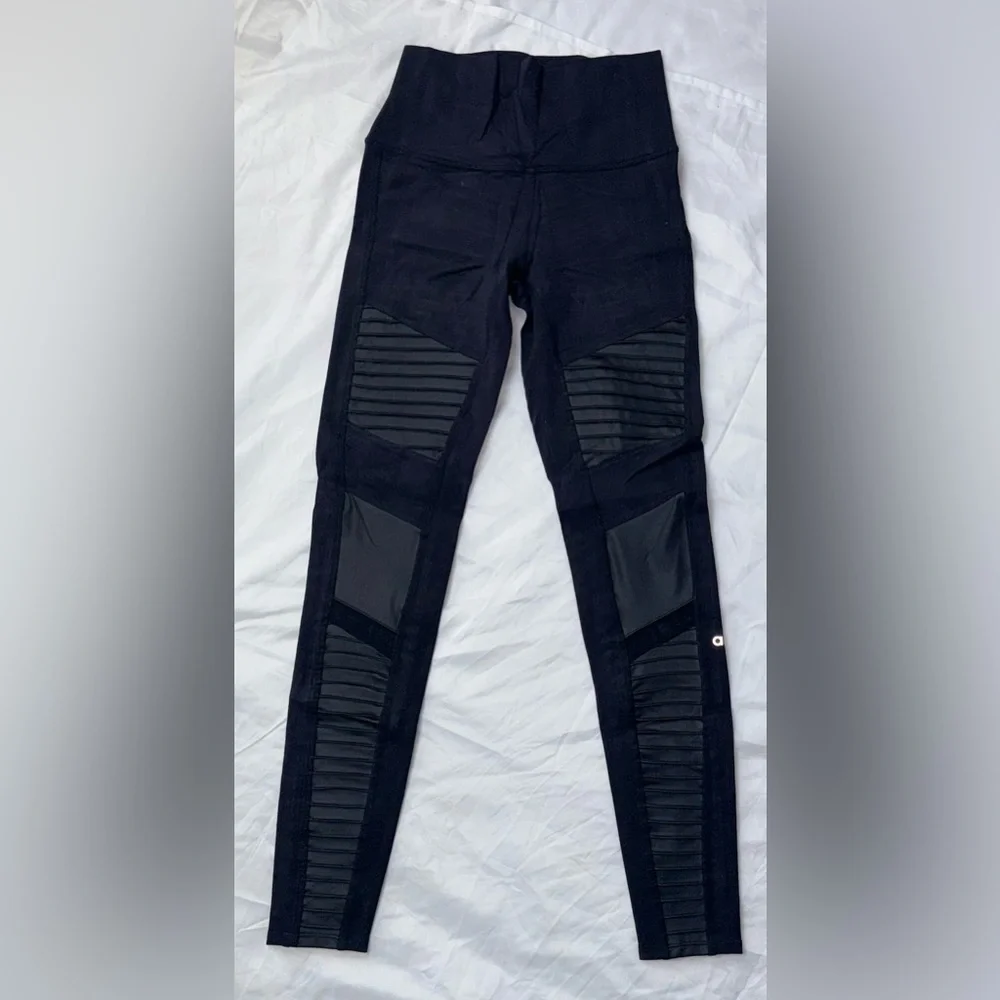ALO Yoga‎ Black High-Rise Moto Ribbed Leggings